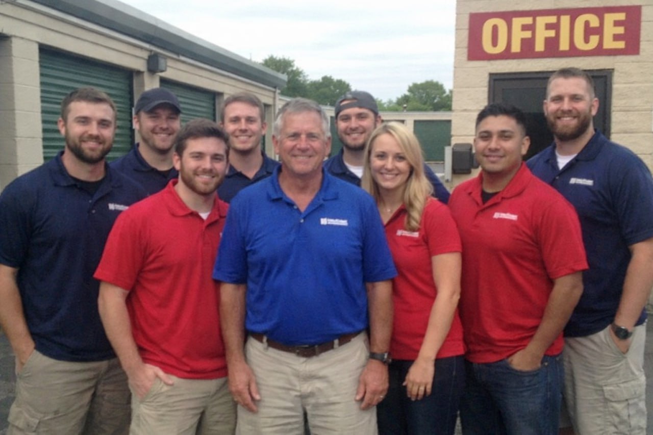 Water damage restoration professionals in Newark, NJ